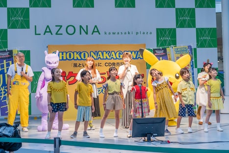 小林幸子＆中川翔子「『風といっしょに』発売記念『&mall』presents ＜ポケだちツアー＞」最終公演の様子。