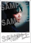 テミン「FAMOUS」UNIVERSAL MUSIC STORE予約購入特典のポラロイド風フォトカード。