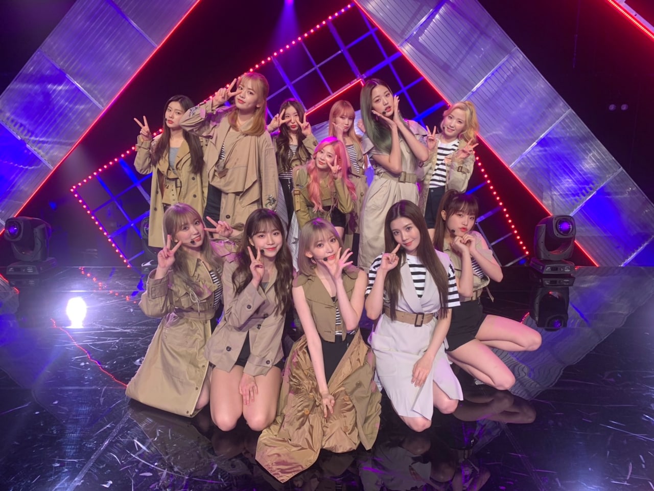 IZ*ONE「バズリズム」でメンバーの個性が丸裸、EMPiREらスタジオライブも