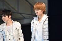 吉田仁人と佐野勇斗。