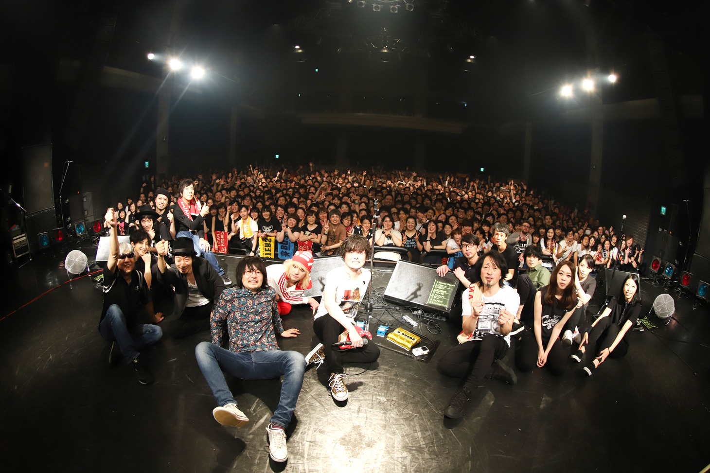「DELICIOUS LABEL 20th Anniversary "DELICIOUS BUMP SHOW!!"」の様子。（写真提供：DELICIOUS LABEL）