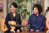 左から沖仁、U-zhaan。(c)テレビ朝日