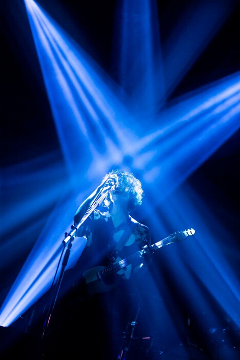 「須田景凪 TOUR 2019 "teeter"」追加公演の様子。