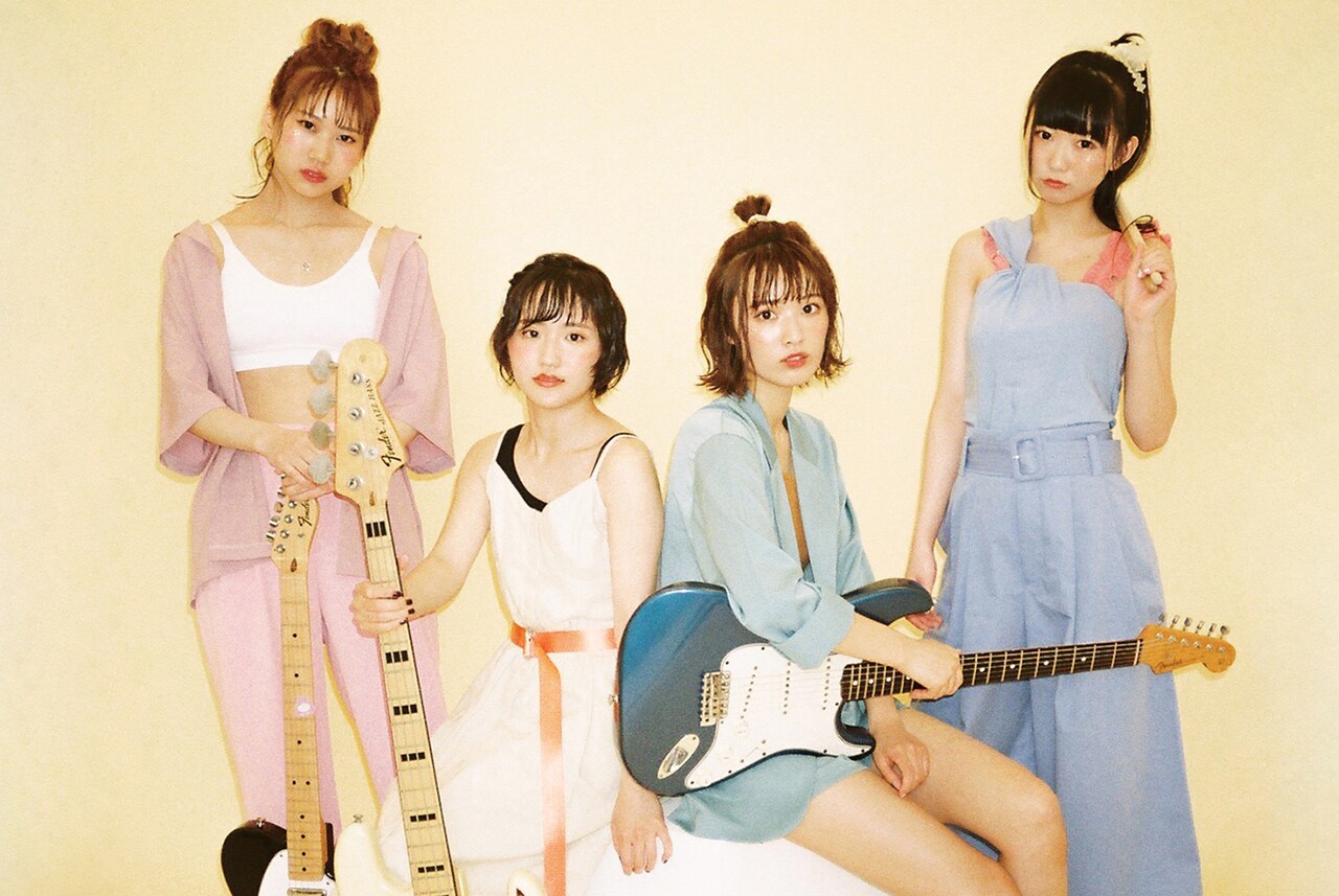 BabySitterが新ミニアルバム「42℃」発売、10月に初ワンマンツアー