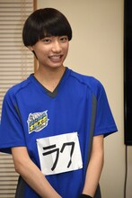 質問に答える柴崎楽。