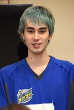 質問に答えるジャン海渡。