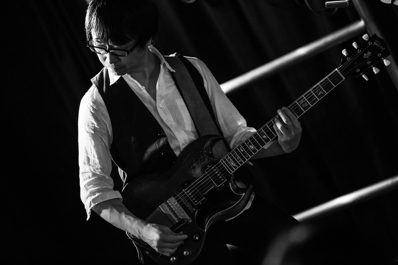 フラカン、竹安堅一の50歳誕生日に「共鳴するSG ～フラカンVS人間椅子～」開催