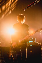 taka（G / ミオヤマザキ）（撮影：ヤマダマサヒロ）