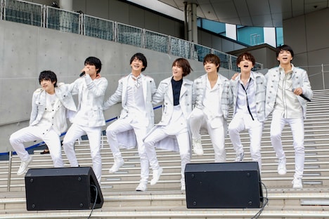 M!LK（撮影：小坂茂雄）