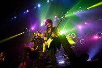 GRANRODEO「GRANRODEO LIVE TOUR 2019 "FAB LOVE"」愛知・Zepp Nagoya公演の様子。（撮影：平野タカシ）