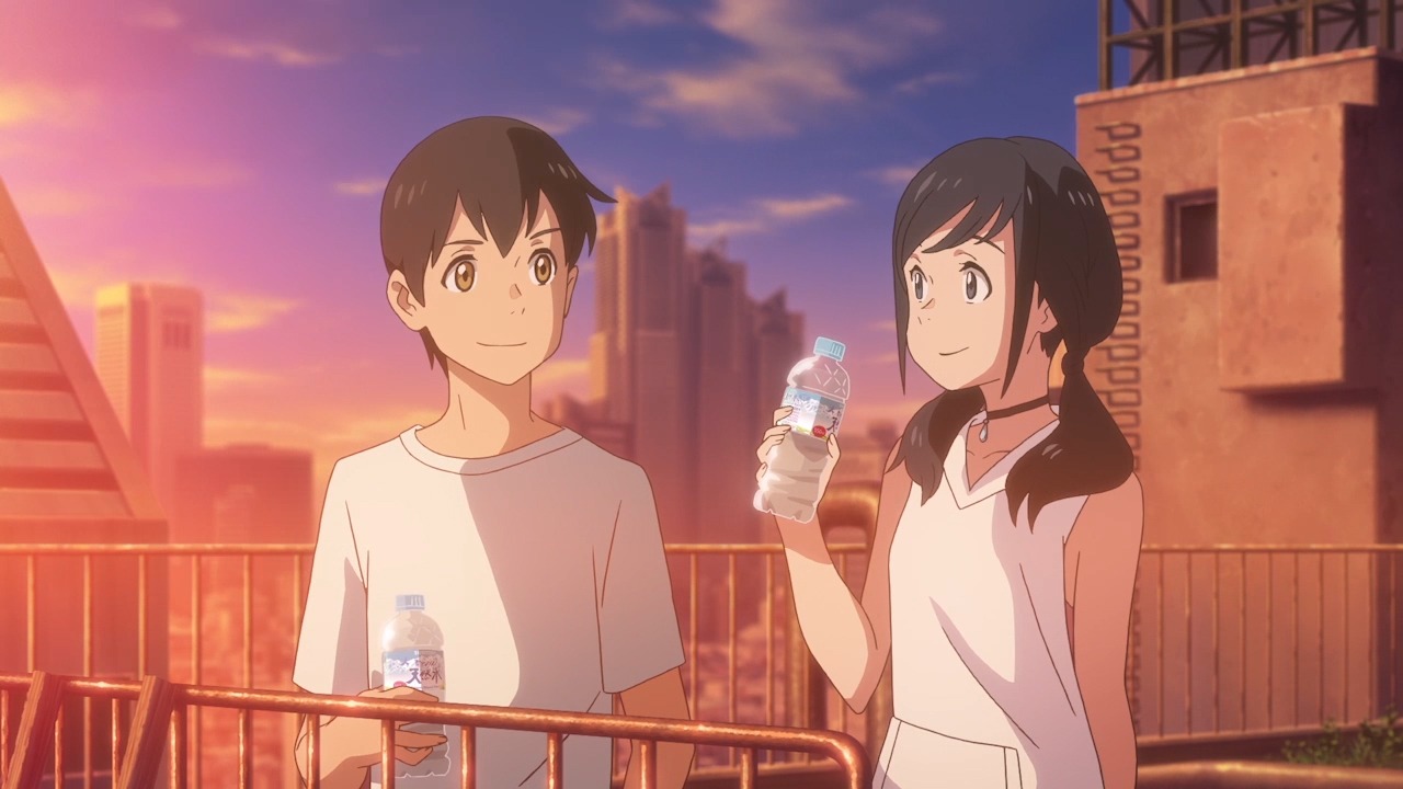 サントリー天然水の新CM「手のひらを空に（雨）」編より。(c)2019「天気の子」製作委員会