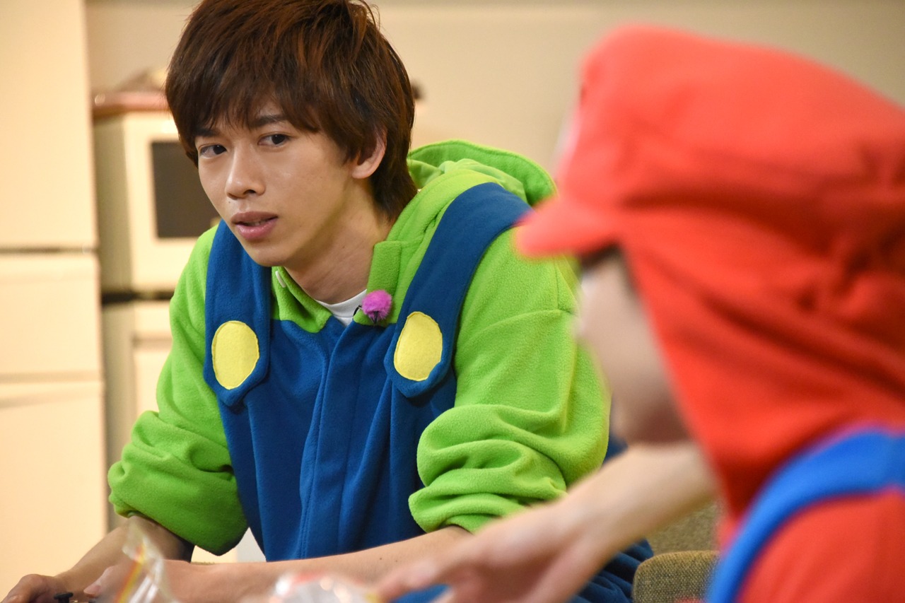 リョウガ（奥）