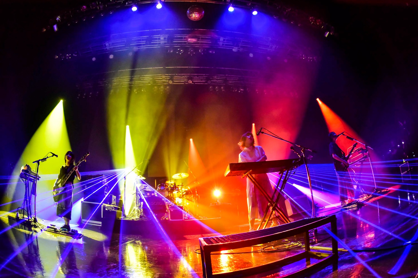 ねごと「お口ぽかーん！LAST TOUR ～寝ても覚めてもねごとじゃナイト～」Zepp DiverCity TOKYO公演の様子。（Photo by AZUSA TAKADA）