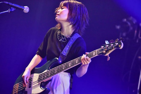 藤咲佑(B)(Photo by AZUSA TAKADA)