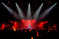 「中島 愛 10th Anniversary Live ～Best of My Love～」の様子。