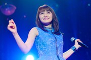 「中島 愛 10th Anniversary Live ～Best of My Love～」の様子。
