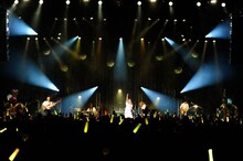 「中島 愛 10th Anniversary Live ～Best of My Love～」の様子。