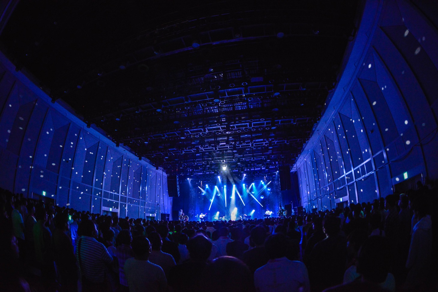 「中島 愛 10th Anniversary Live ～Best of My Love～」の様子。