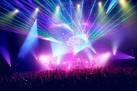 KEYTALK「新感覚KEYTALK泡みたいに弾けるツアー ～涼しくなろうぜ！！バボバボ～」東京・Zepp Tokyo公演の様子。（撮影：後藤壮太郎）