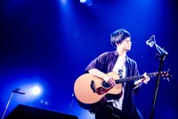 吉田結威（G, Vo）（撮影：松本いづみ）