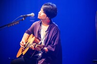 吉田結威（G, Vo）（撮影：松本いづみ）