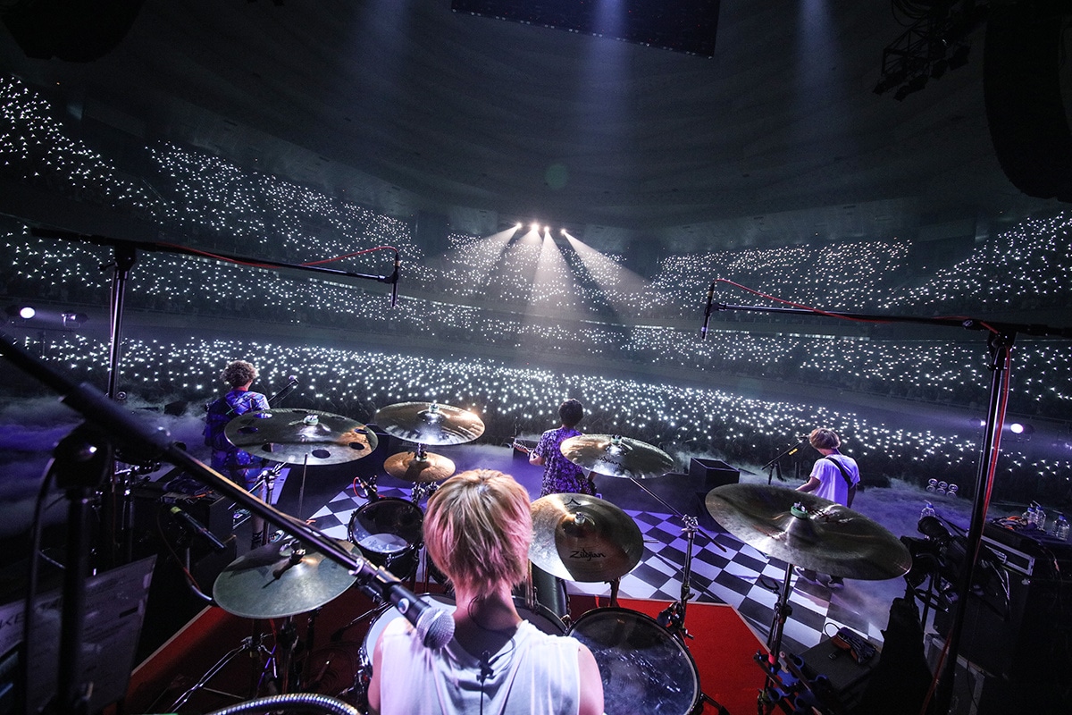 2015年10月に行われた「KEYTALKの武道館で舞踏会 ～shall we dance?～」の様子。（写真提供：後藤壮太郎）