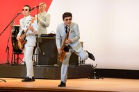 東京スカパラダイスオーケストラのライブの様子。