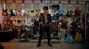 Web CM「みんなのオンガクサイコー」より。
