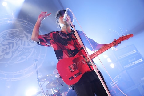 寺中友将（Vo, G）（撮影：後藤壮太郎）