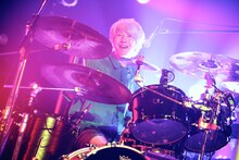 八木優樹（Dr, Cho）（撮影：後藤壮太郎）