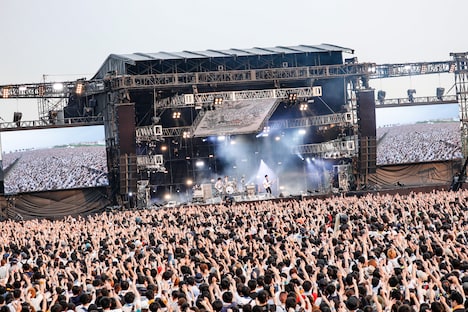 UNISON SQUARE GARDEN「プログラム 15th」の様子。（撮影：にしゆきみ）