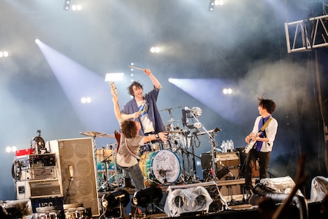 UNISON SQUARE GARDEN（撮影：にしゆきみ）