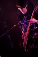 MOMIKEN（B）（撮影：平野タカシ）