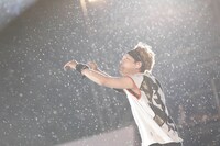 IKE（Vo）（撮影：平野タカシ）