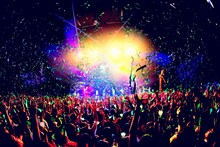 GReeeeNのライブの様子。