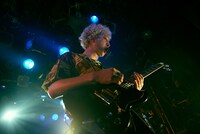 小野武正（G / KEYTALK）（撮影：イシワタタツル）