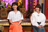 左から大塚愛、真木よう子。(c)日本テレビ