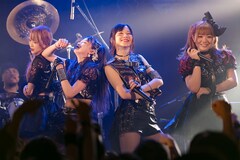 LADYBABY、全国ツアー最終公演でバンドセット定期公演＆リキッドワンマンを発表