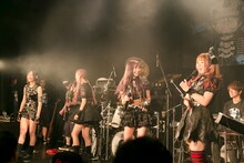 LADYBABY「Ride The Lightning TOUR 2019」東京・WWW公演の様子。（撮影：小林公士）