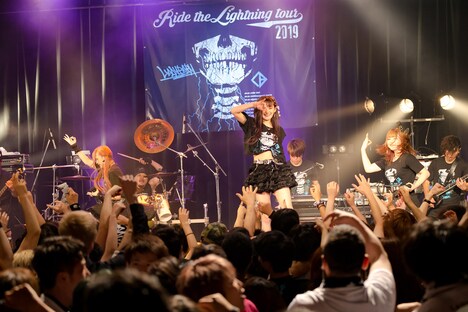 LADYBABY「Ride The Lightning TOUR 2019」東京・WWW公演の様子。（撮影：小林公士）