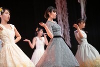 ハコイリ▽ムスメ3期メンバーの星里奈を交えたパフォーマンスの様子。