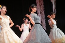 ハコイリ▽ムスメ3期メンバーの星里奈を交えたパフォーマンスの様子。