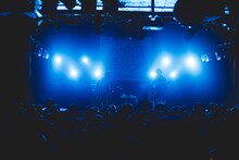 さくらしめじのライブの様子。（撮影：鈴木友莉）