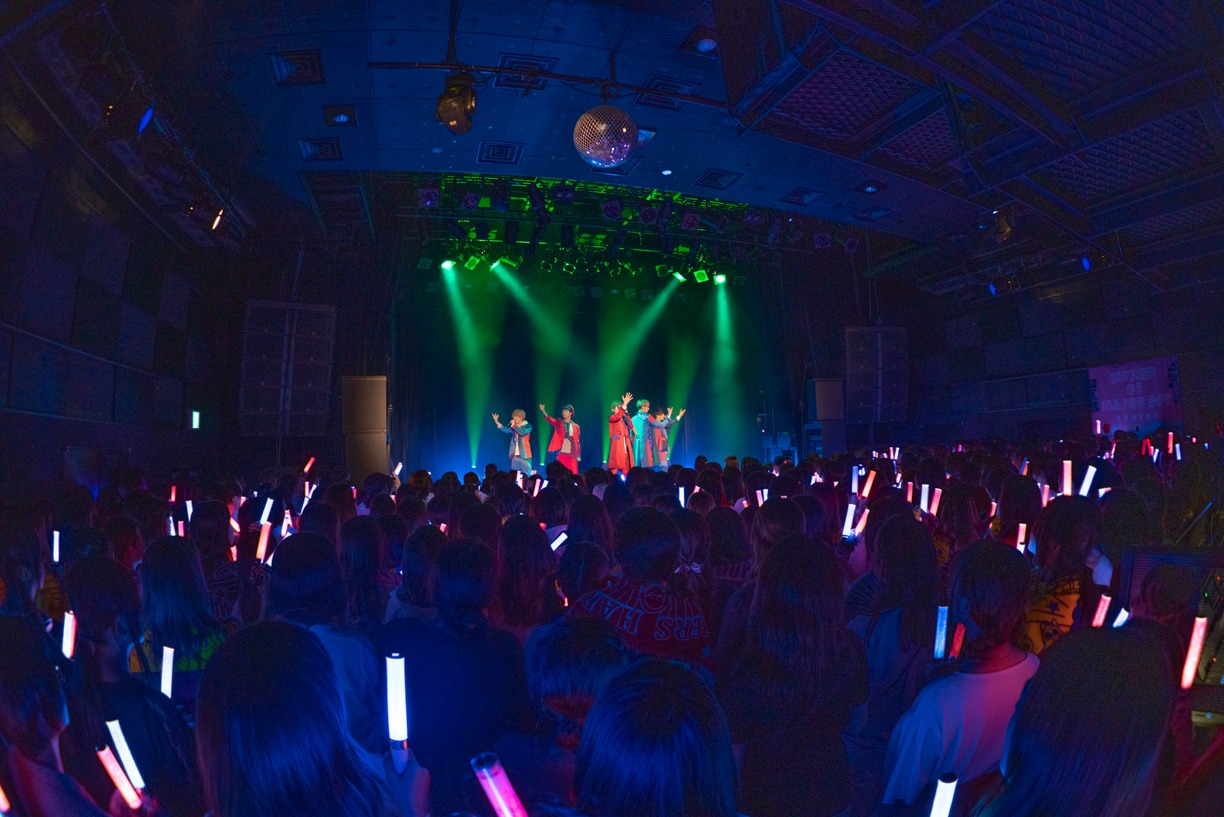 CUBERS「SPECIAL SUMMER OF MAJOR BOY」東京公演の様子。（撮影：牛島康介）