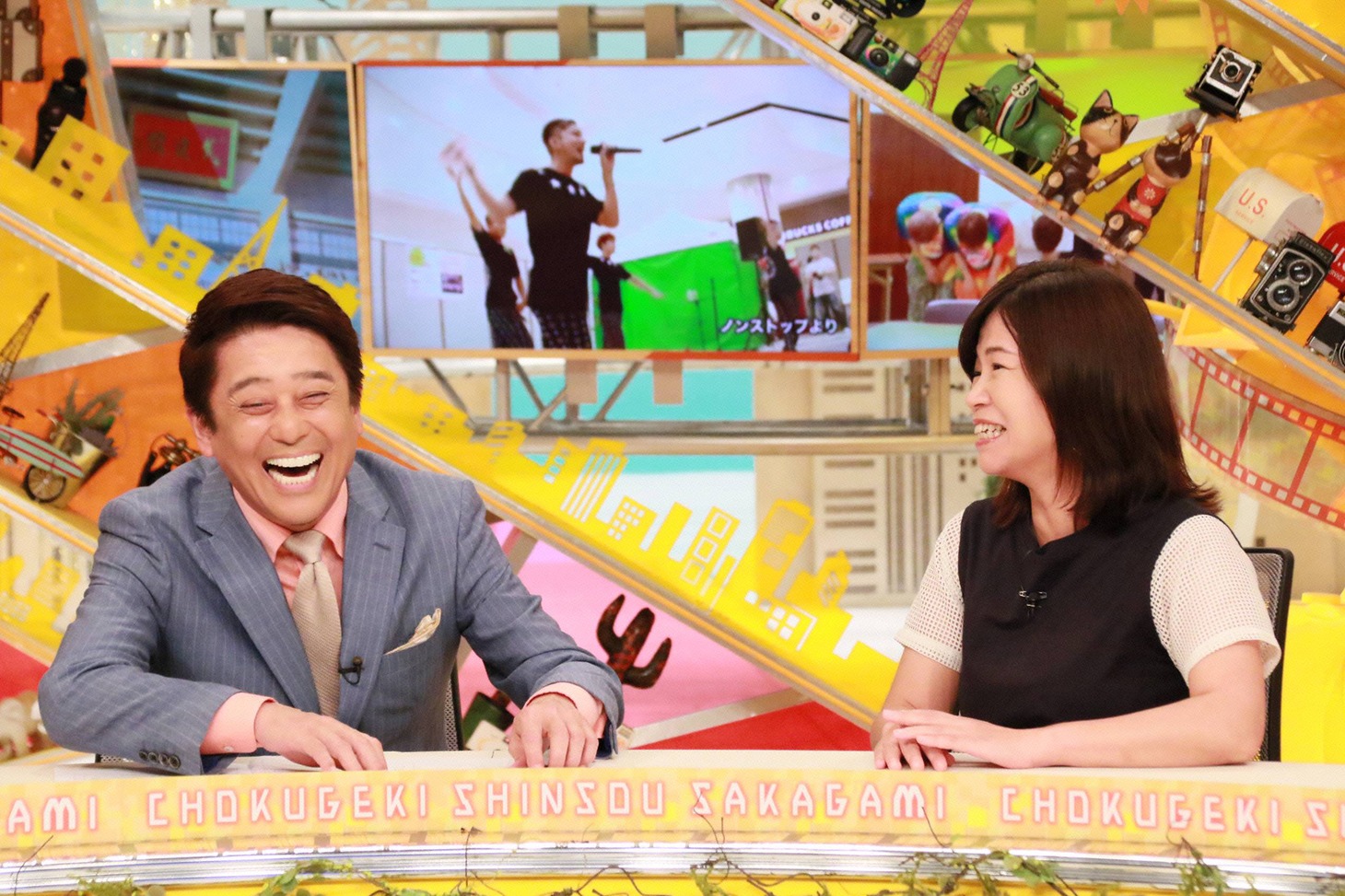 左から坂上忍、大久保佳代子。(c)フジテレビ