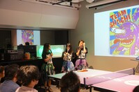 映画「燃えよ！失敗女子」特別上映会の様子。