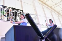 左から吉川ひより、杏ジュリア。