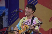 曽我部恵一出演「円頓寺デイリーライブ」の様子。