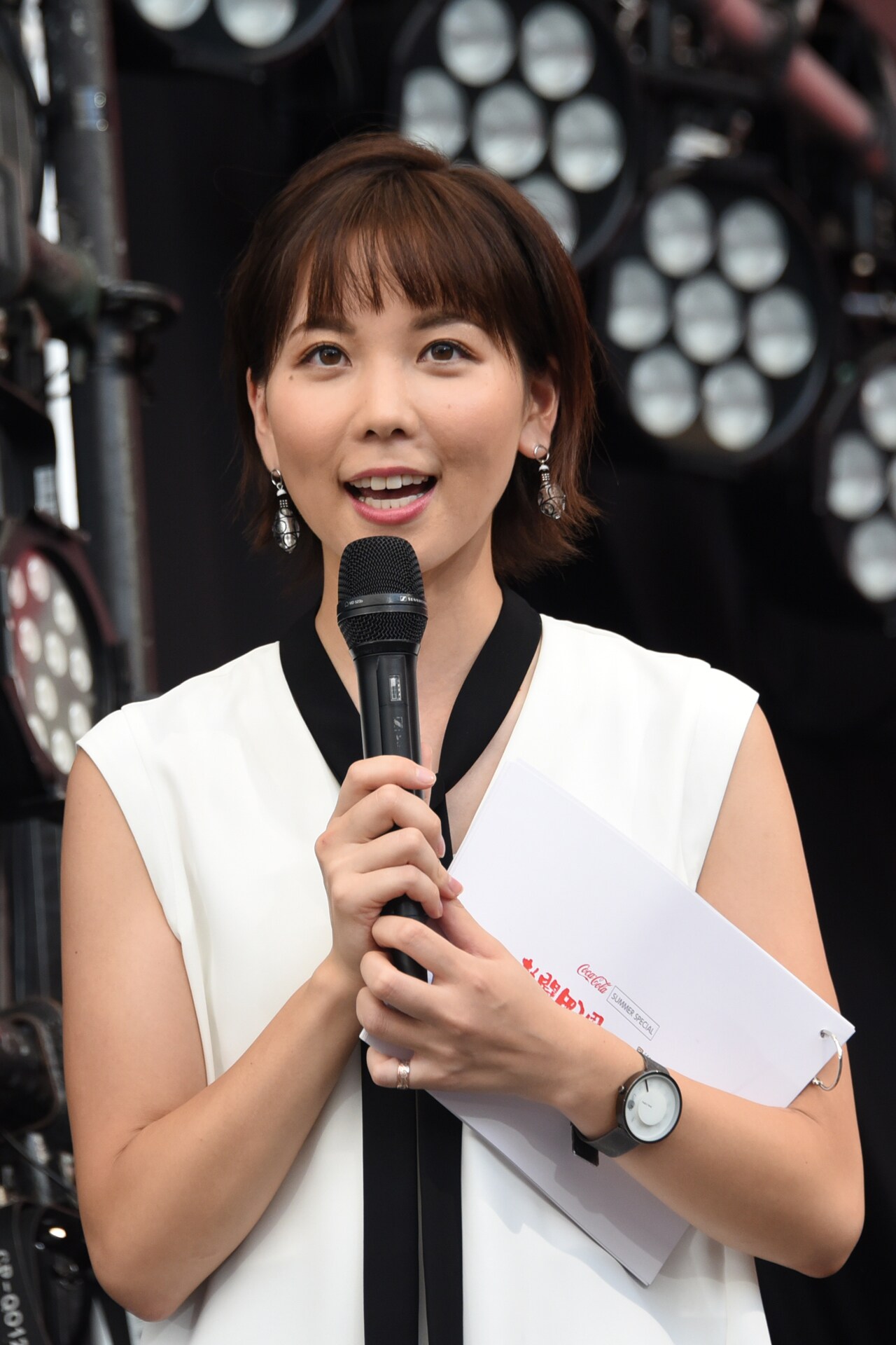 ヒロド歩美アナウンサー - Official髭男dism、中高生1000人を前