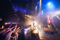 HOWL BE QUIET（撮影 山川哲矢）